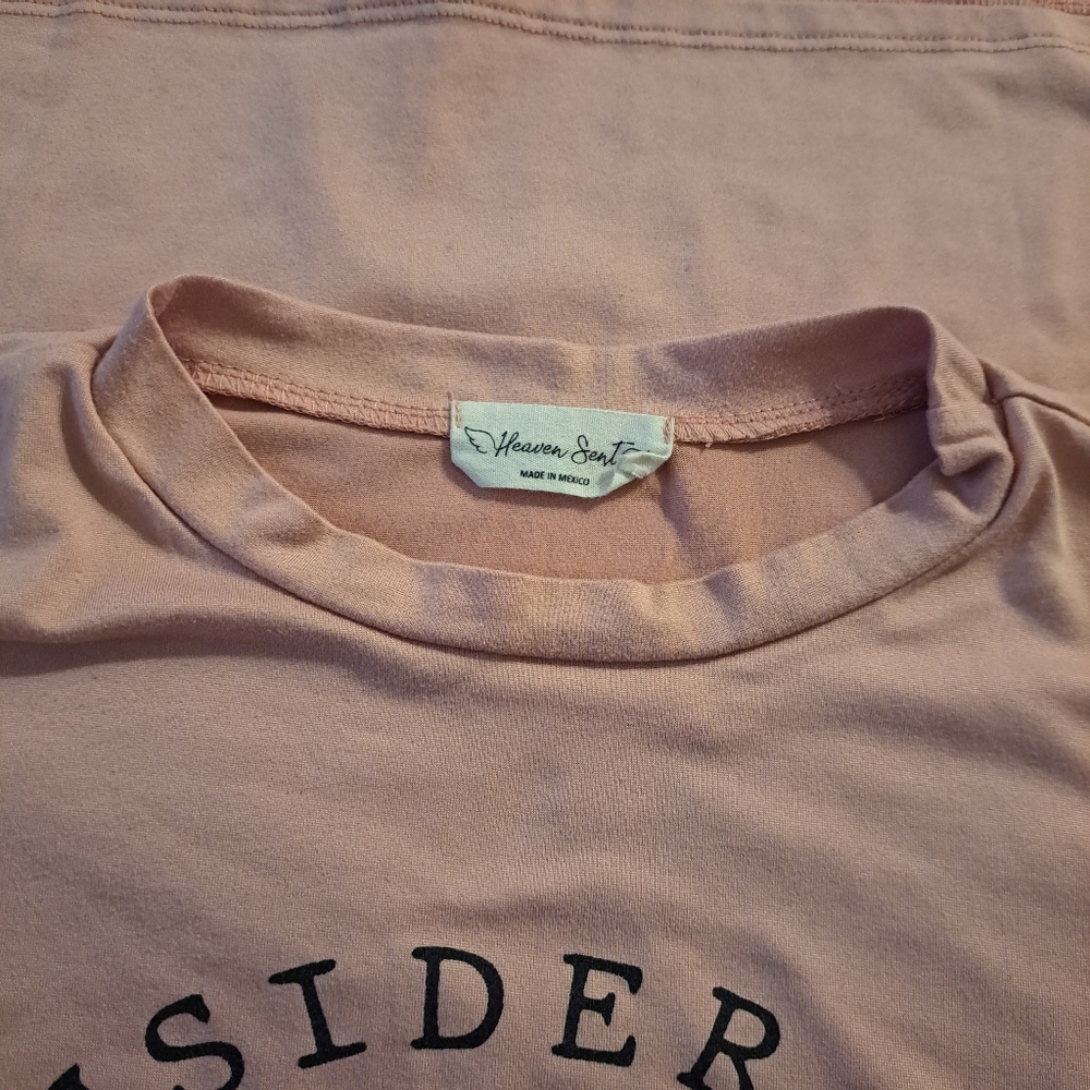 Heaven Sent Dusty Rose Graphic T-Shirt Relaxed Fit Women's Size XS - Picture 5 of 8